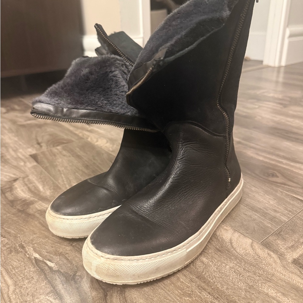 Black Leather Boots with Fur Lining